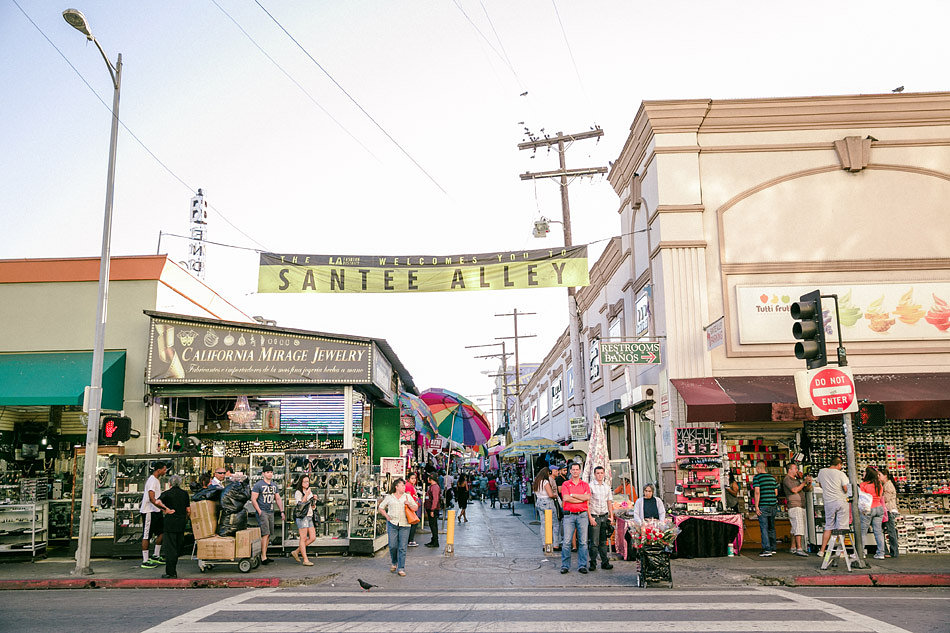 Callejones de Los Angeles vs Santee Alley Revealed - vs Santee